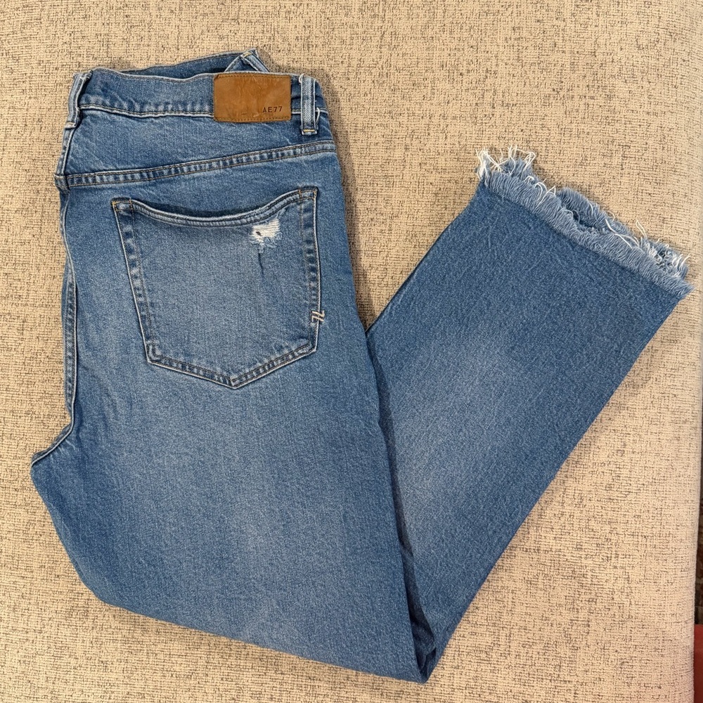 American Eagle Outfitters Light Blue Straight Crop Leg Jeans